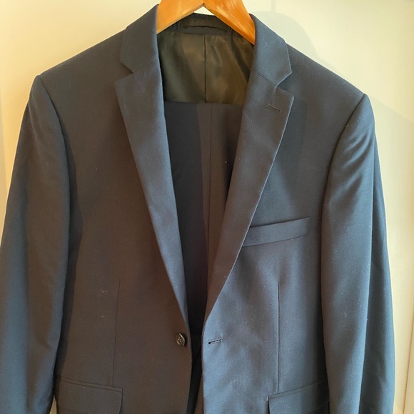 NAVY BLUE SUIT - Picture 1 of 2
